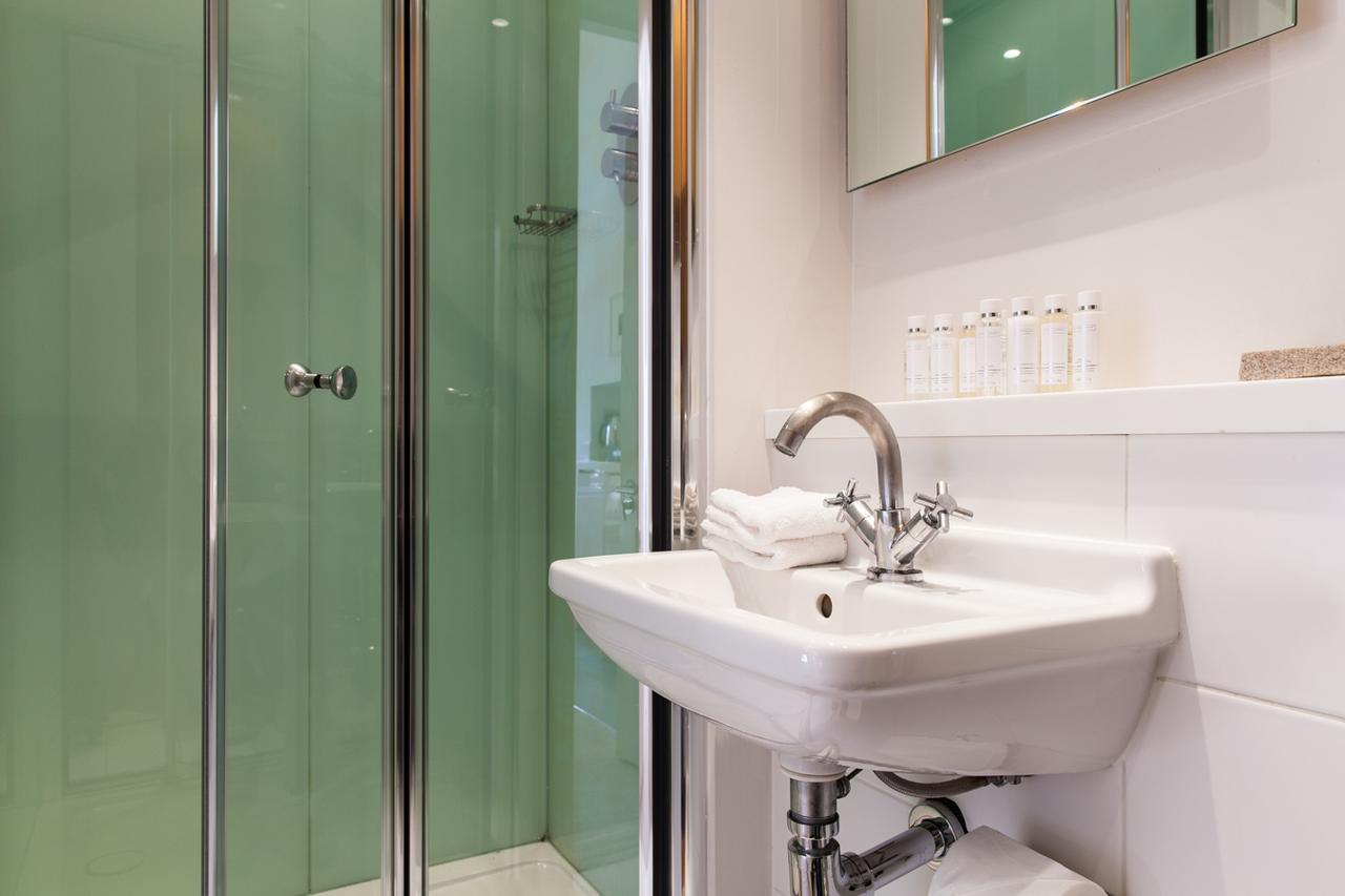 Blueprint Living - Doughty Street Apartment *