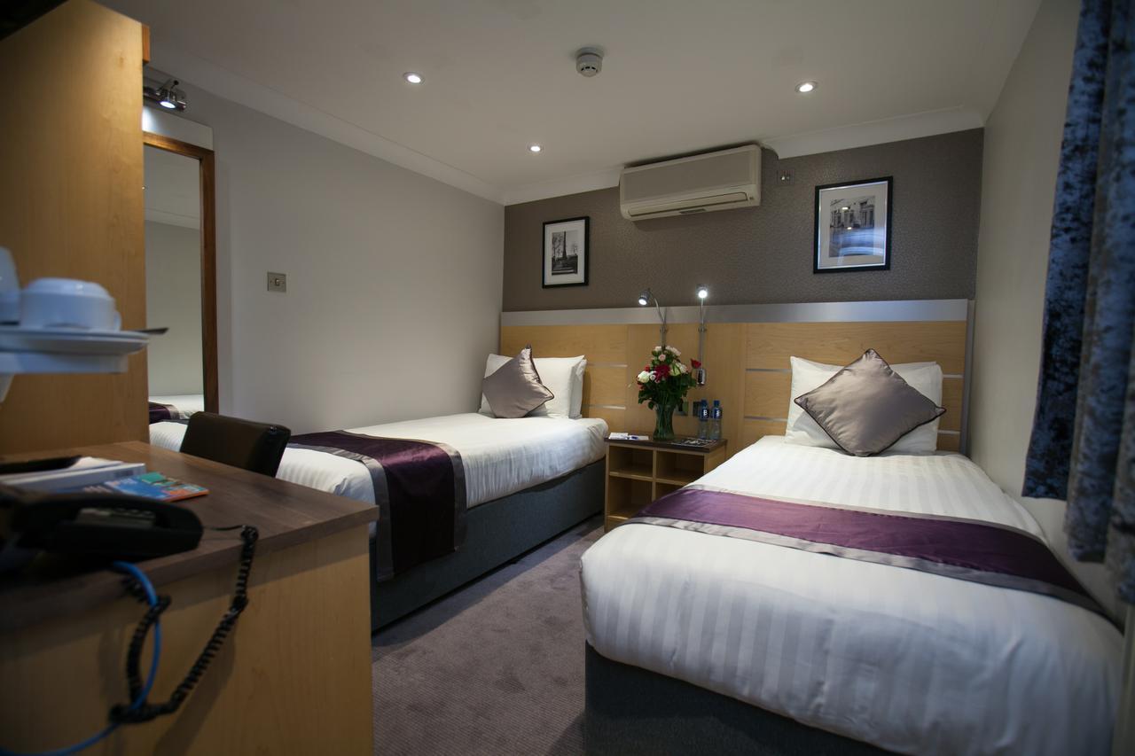 Western Victoria Palace Hotell 3*