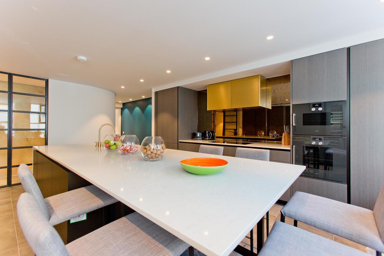 Apartment Luxury Royalty Mews London