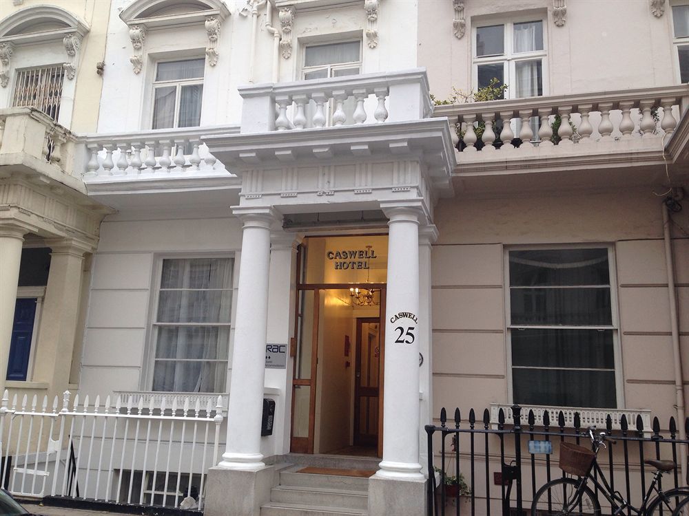 Mornington Victoria Hotel 4*