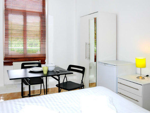 Hostel Abercorn House