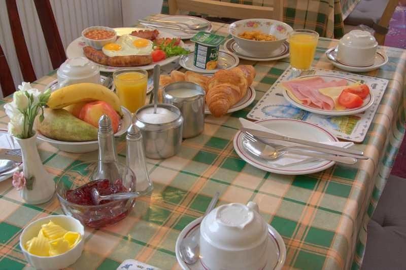 Albro House Hotell 2*