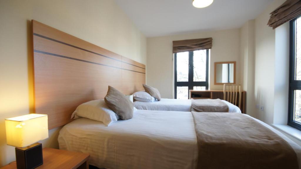 Leilighet Crompton Court London