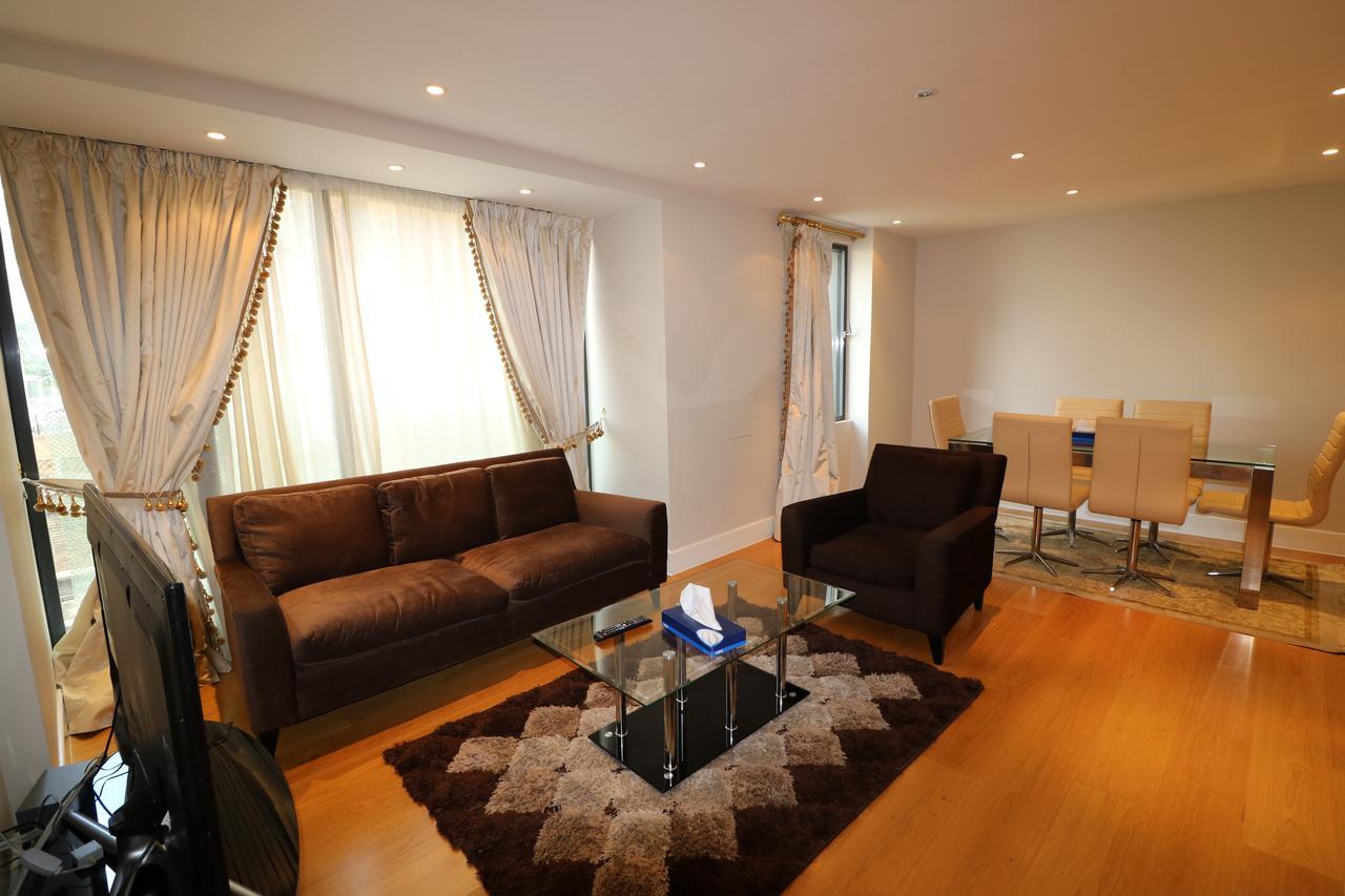 Hyde Park Square Apartment