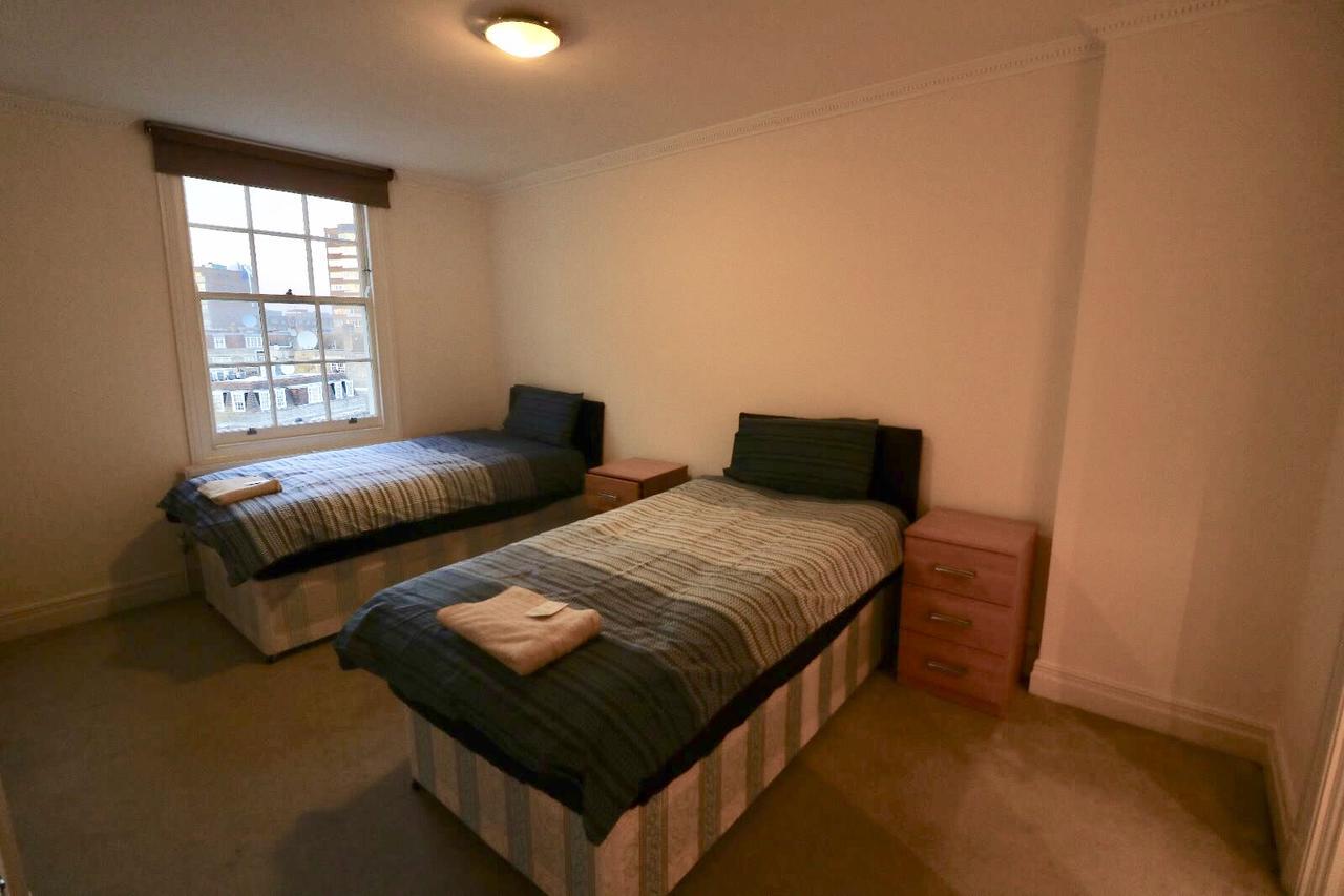 Apartment Hyde Park Square London
