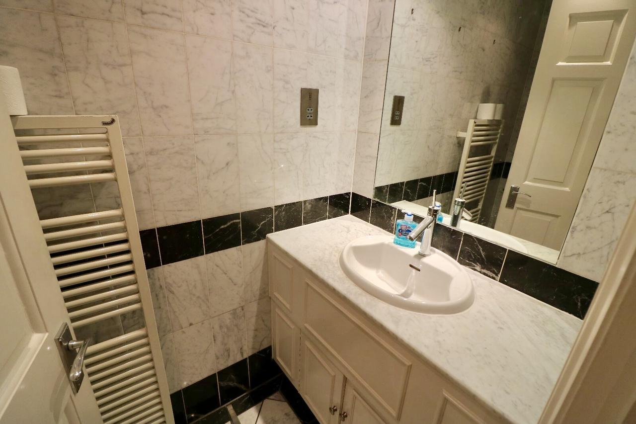 Apartment Hyde Park Square London