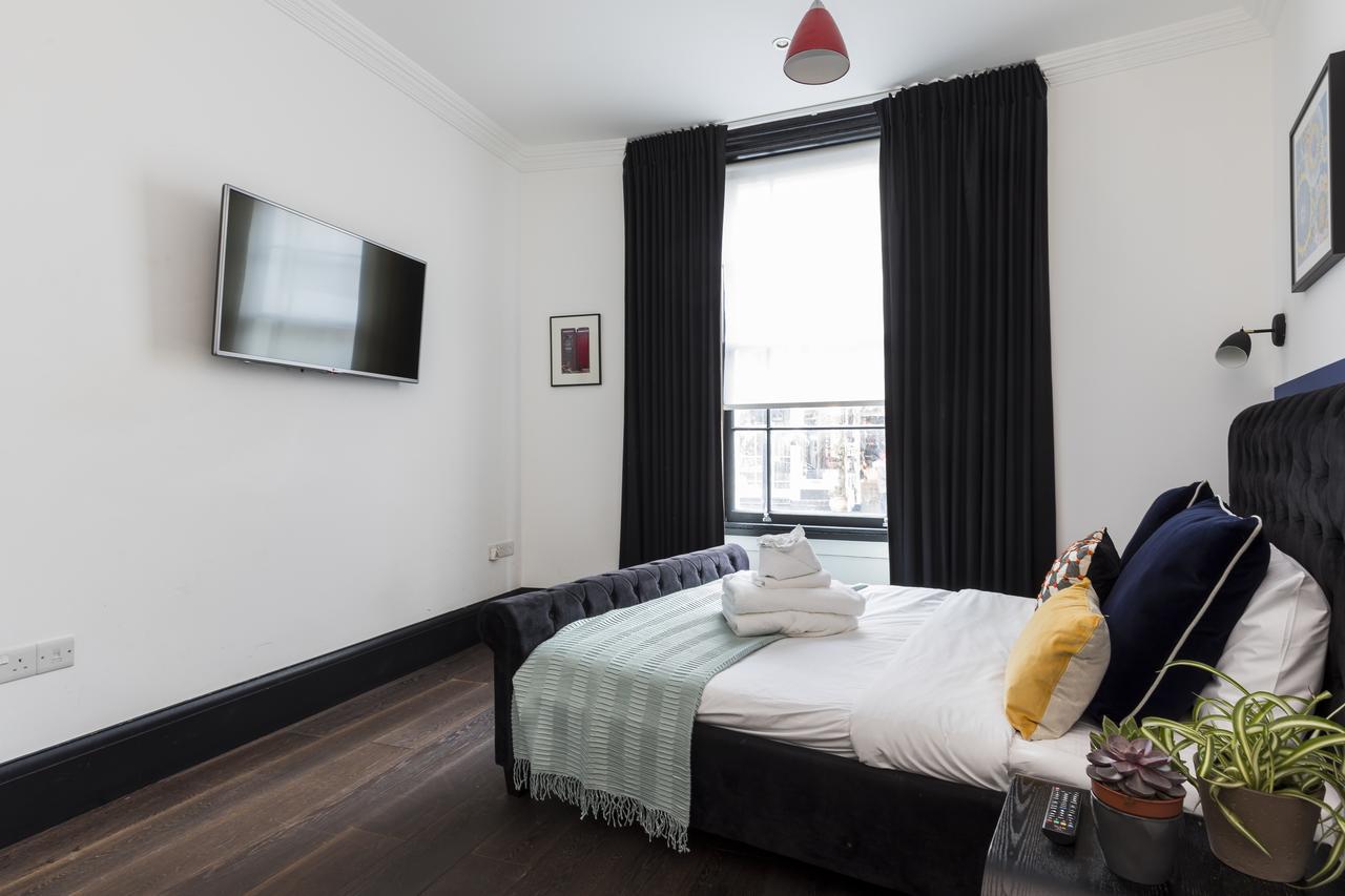 6 Portobello Road * London