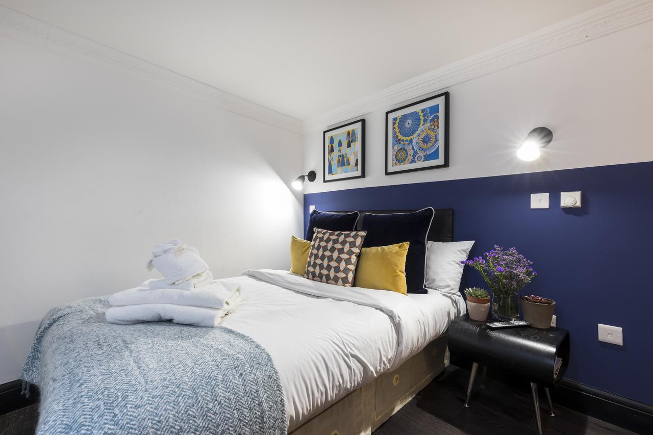 6 Portobello Road * London