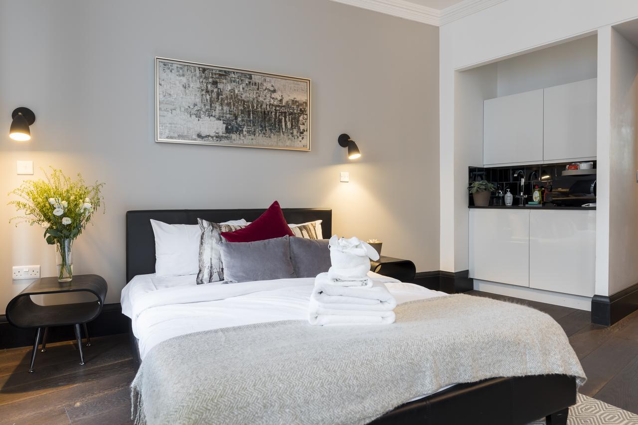 6 Portobello Road