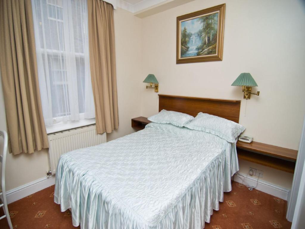 St George's Hotel London