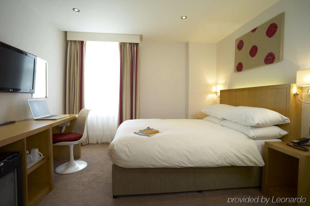 Park International London