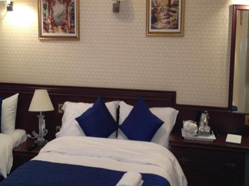 Avon Hotell
