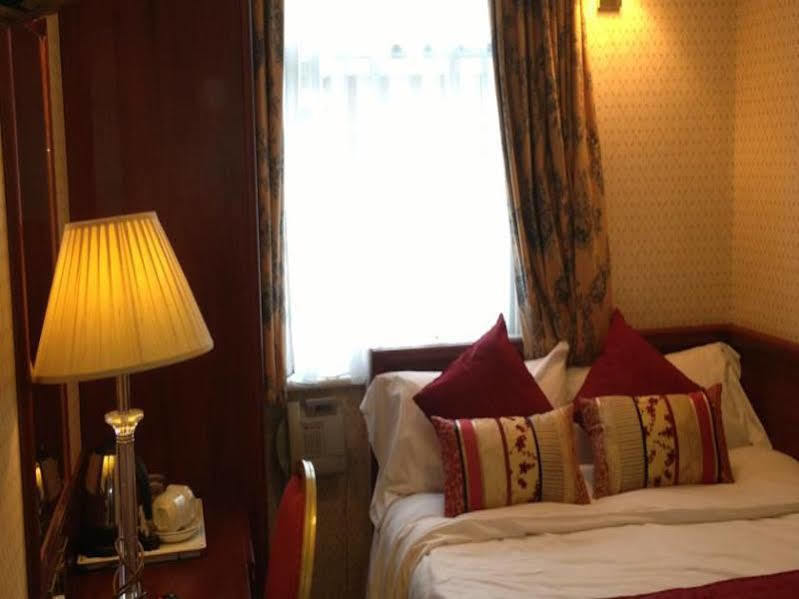Avon Hotell 2*