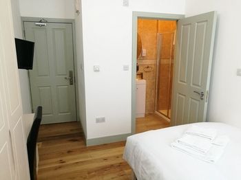 Forest House 3* Londra