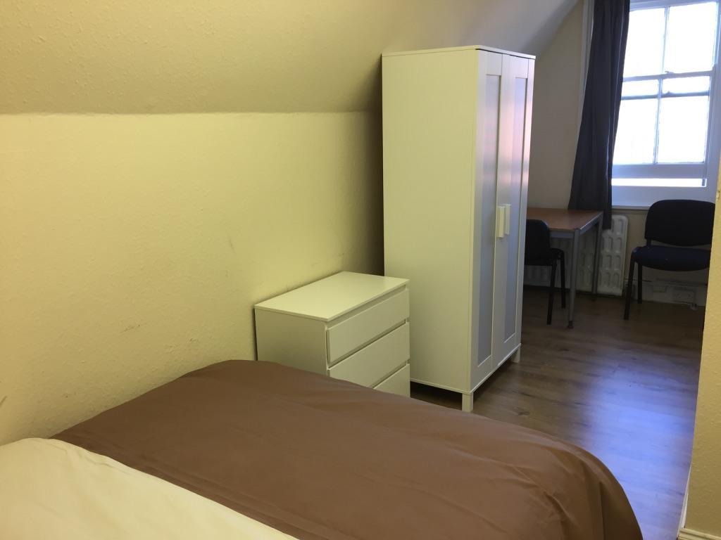 Auberge de jeunesse Amity *