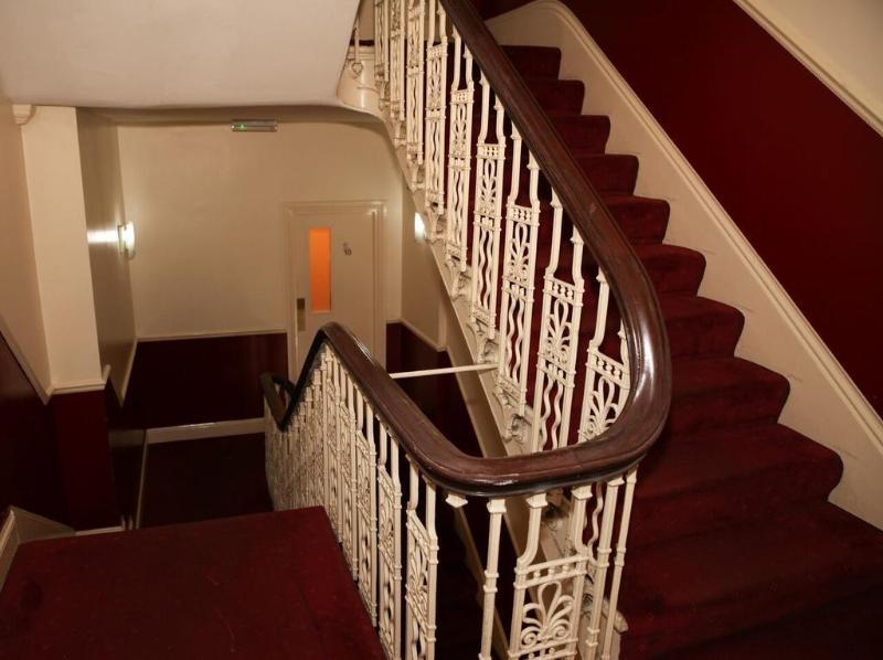 St Hotell 4*