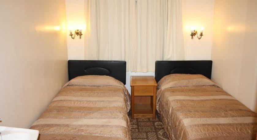 Hotel Mornington Victoria 4*
