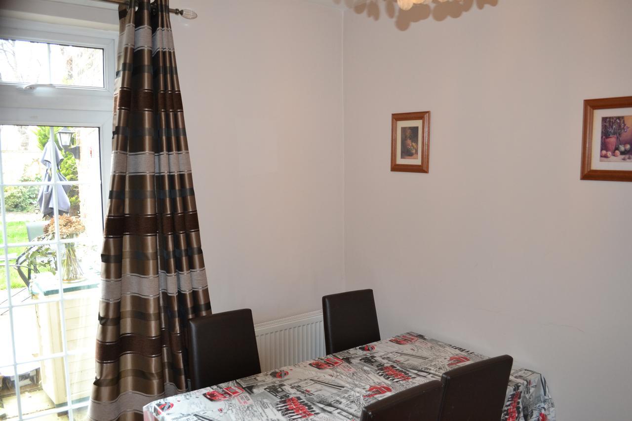 2 Bedroom House -ealing Semesterbostad *