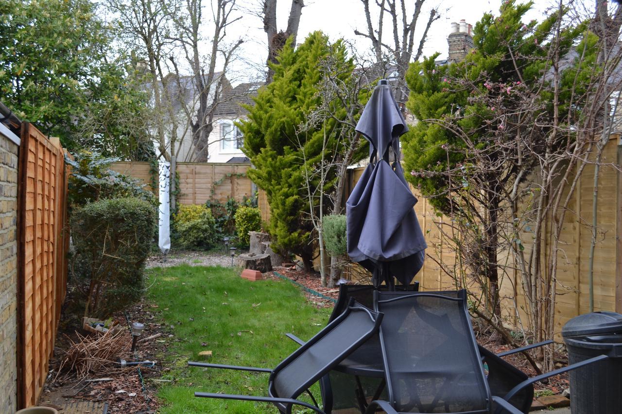 Semesterbostad 2 Bedroom House -ealing *