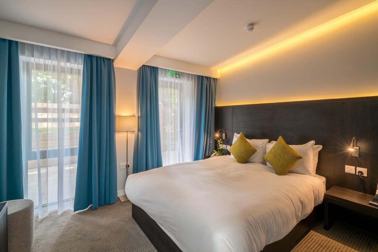 Pelican And Hotel Londra