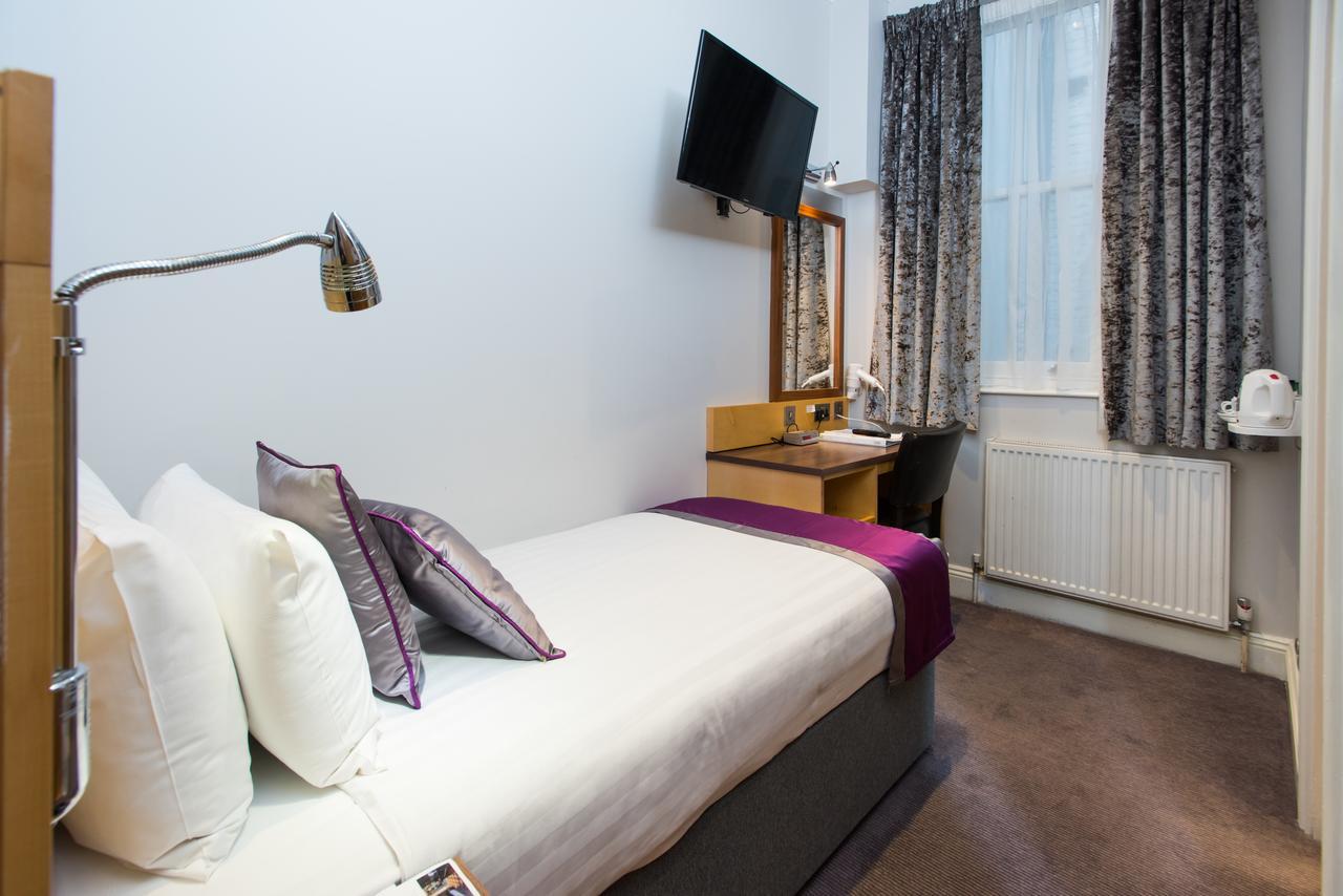 Western Victoria Palace 3*