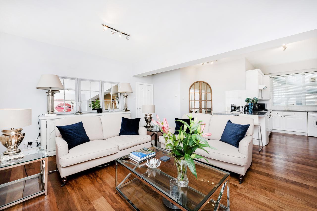 Soho Piccadilly Circus Apartment *