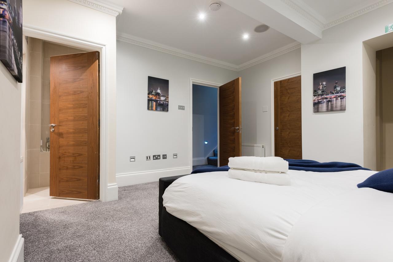 Second Nest Regents Park Apartment
