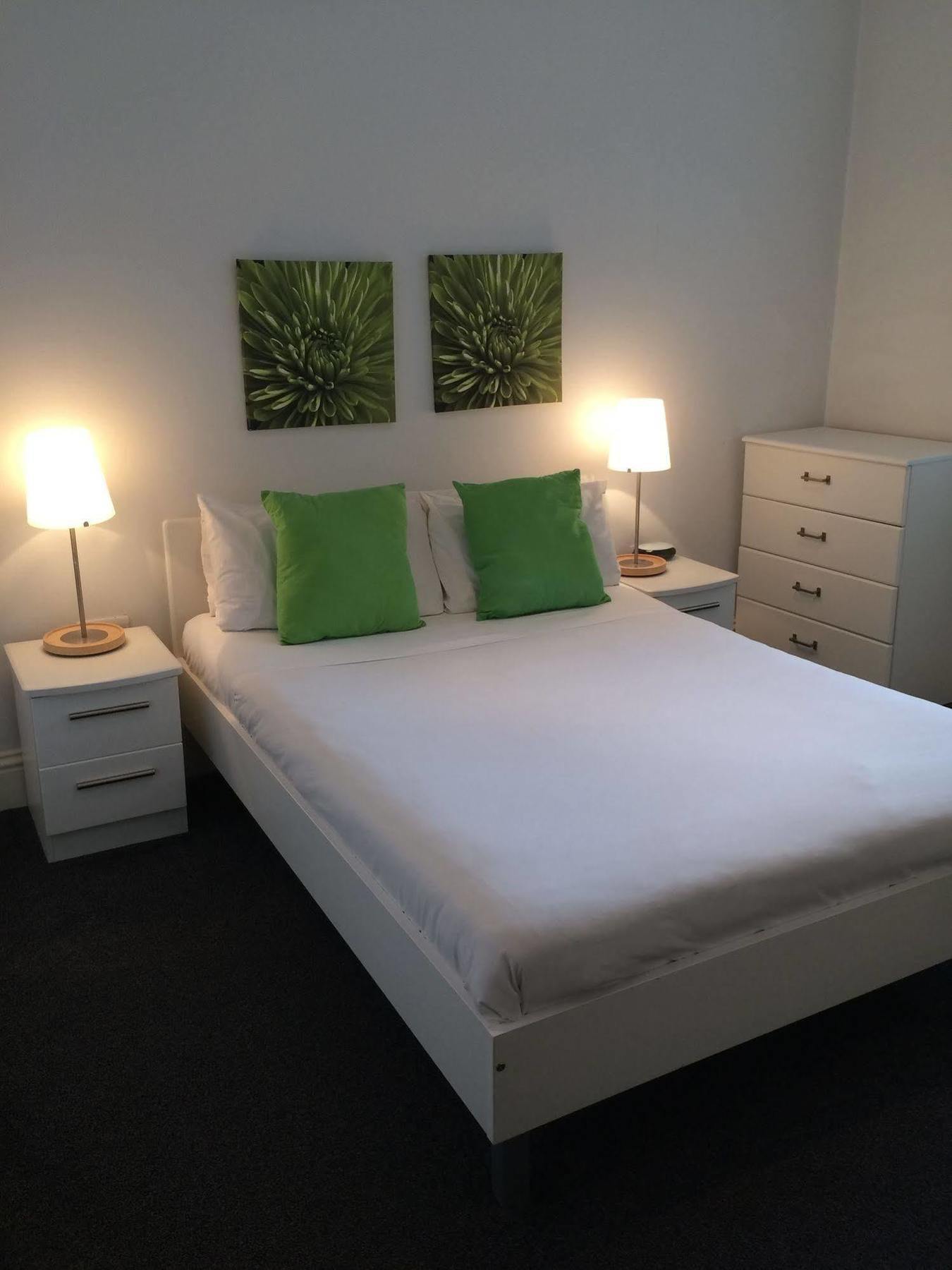 Apartment Inverness Place