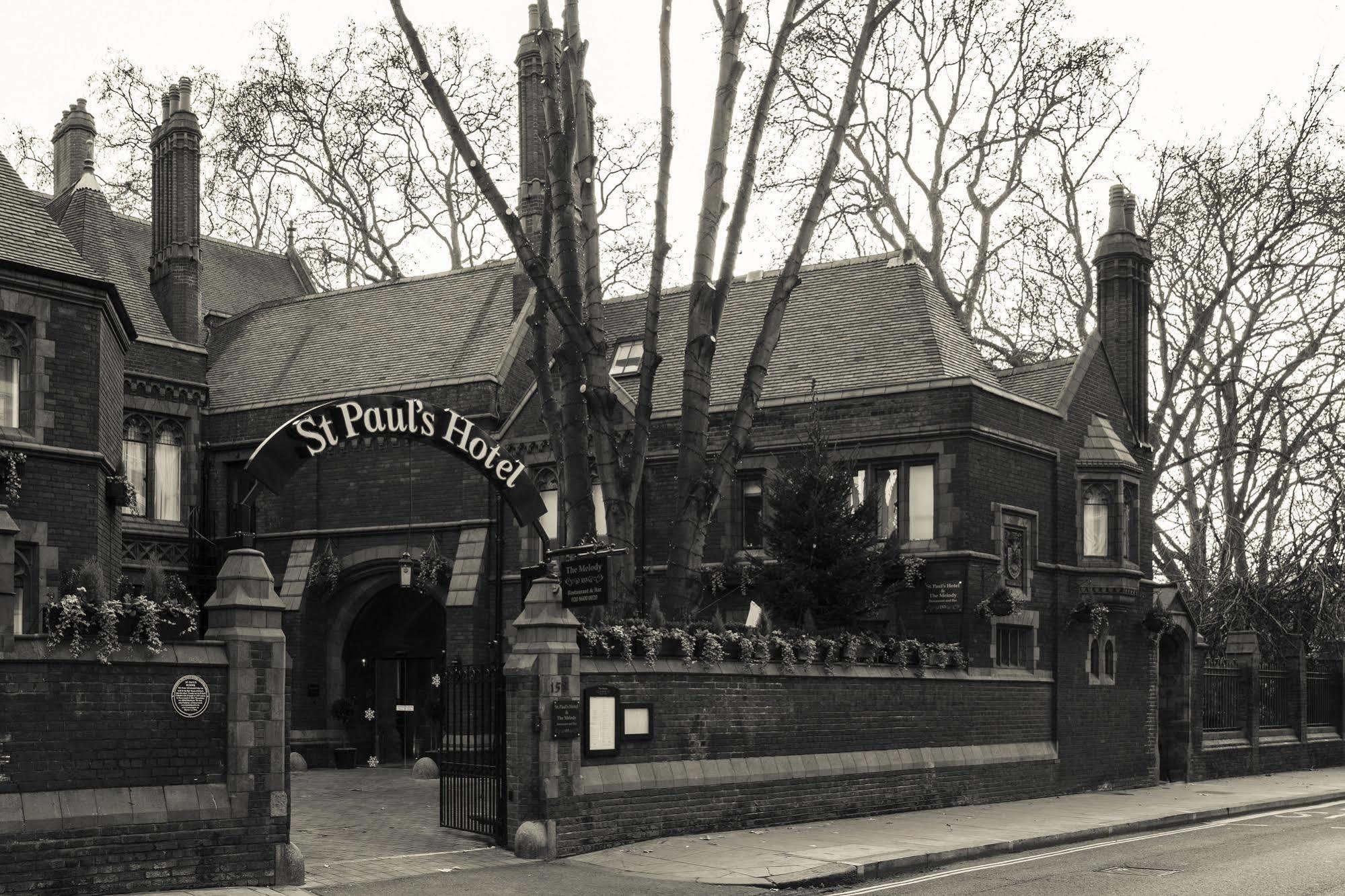 Hotel St Paul's London