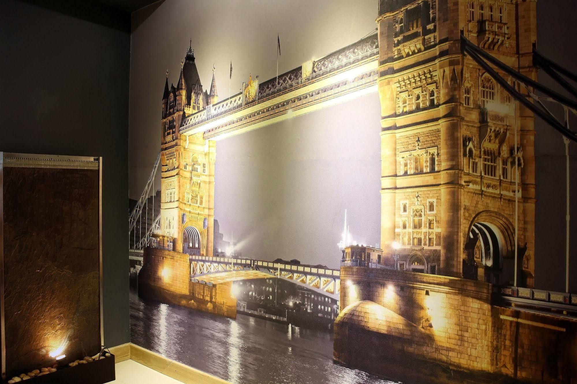 Hotell Eurotraveller - Premier - Tower Bridge 3*