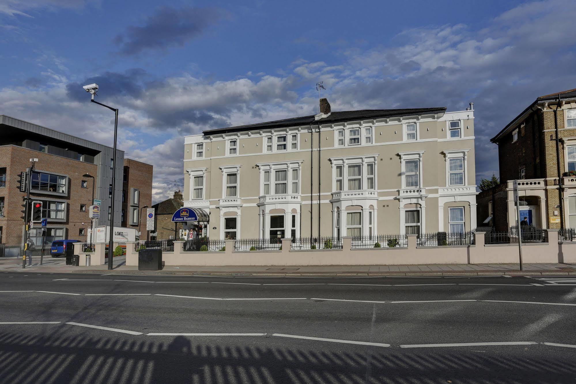 Western Highbury Hotel 3*