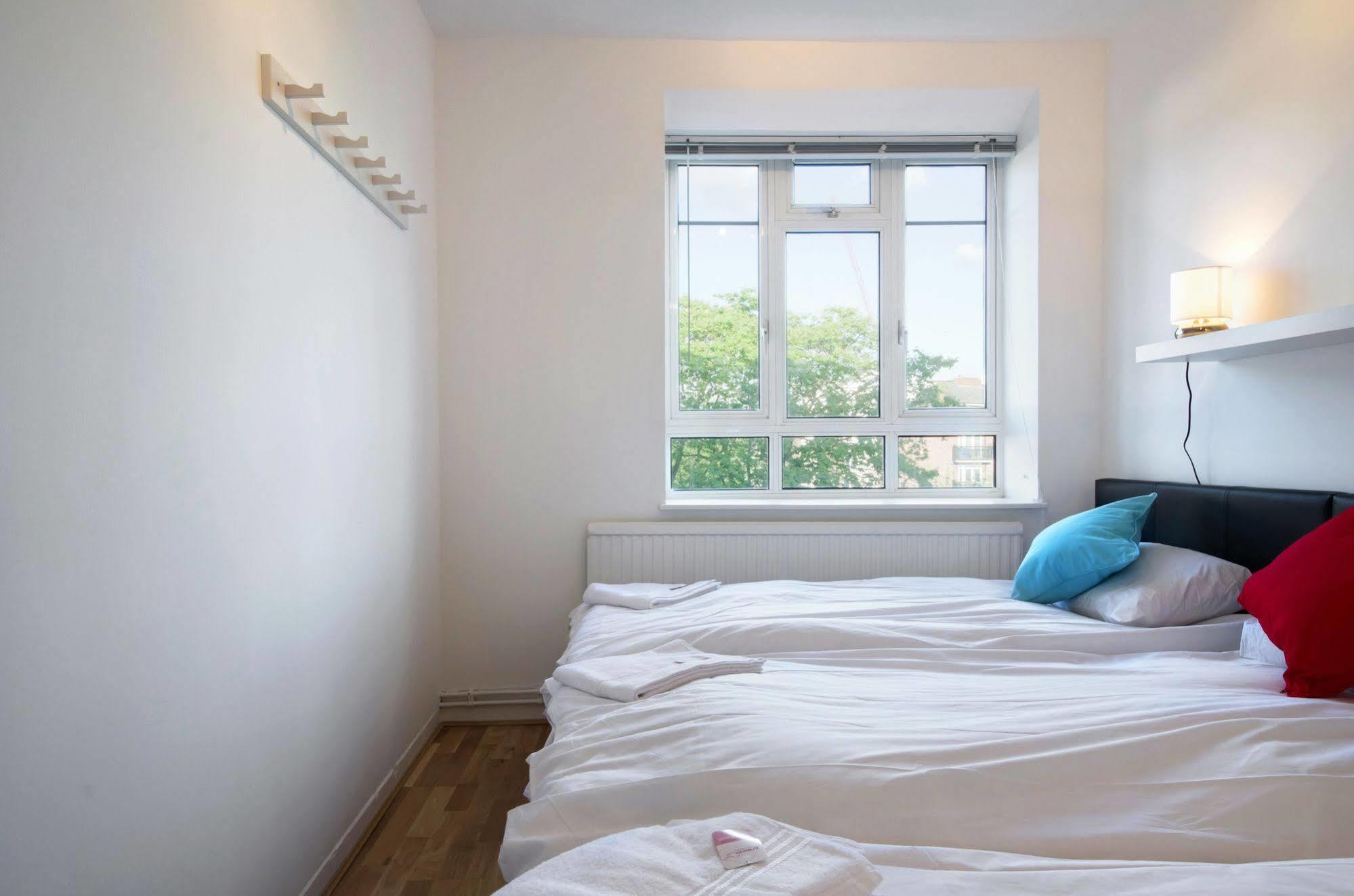 Evans House 4*