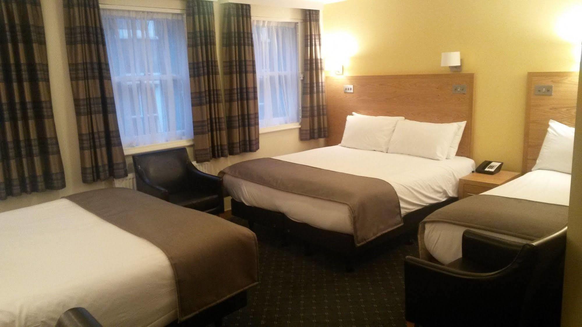 Regency Parkside Hotel 4*