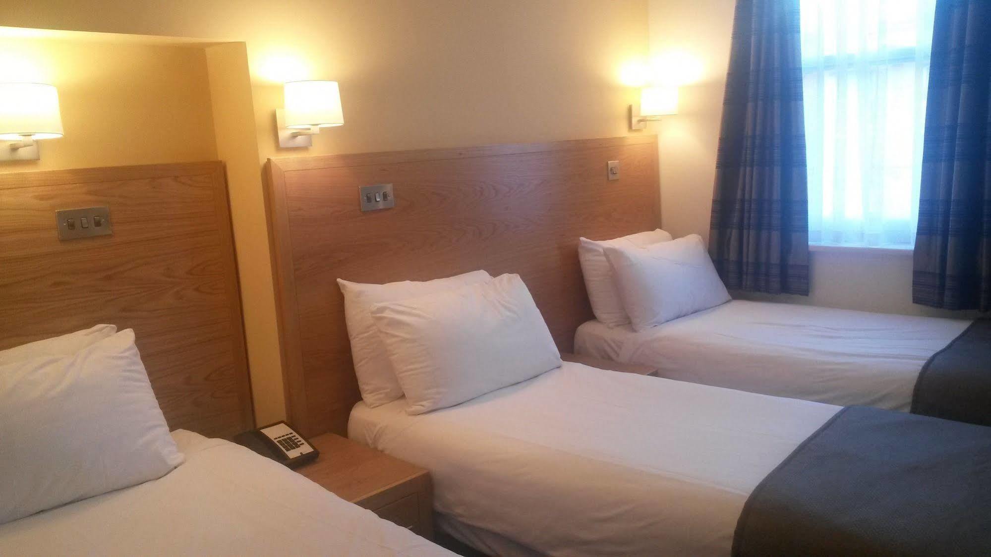 Regency Parkside Hotel