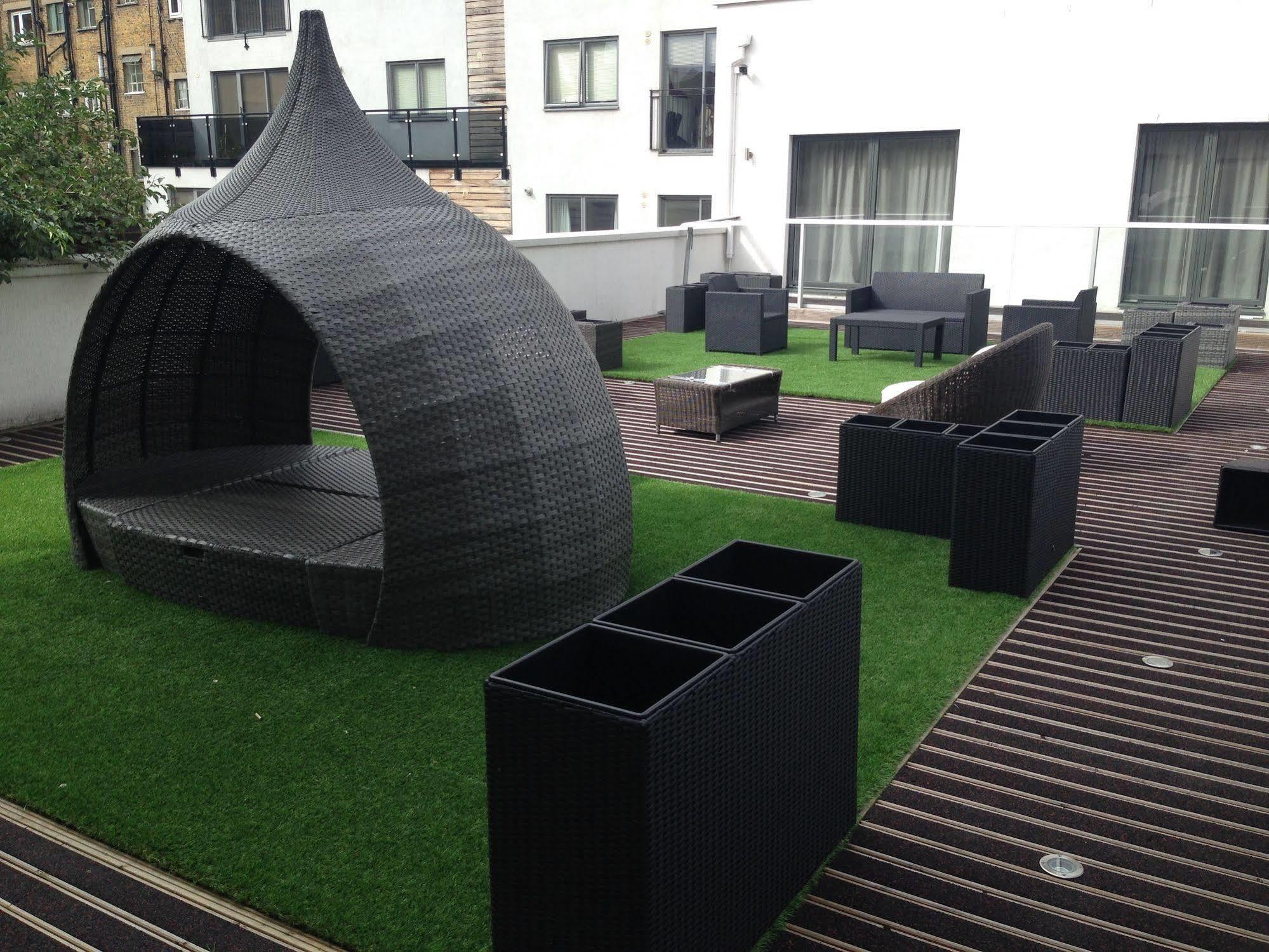 Hotel Courtyard & Penthouse London