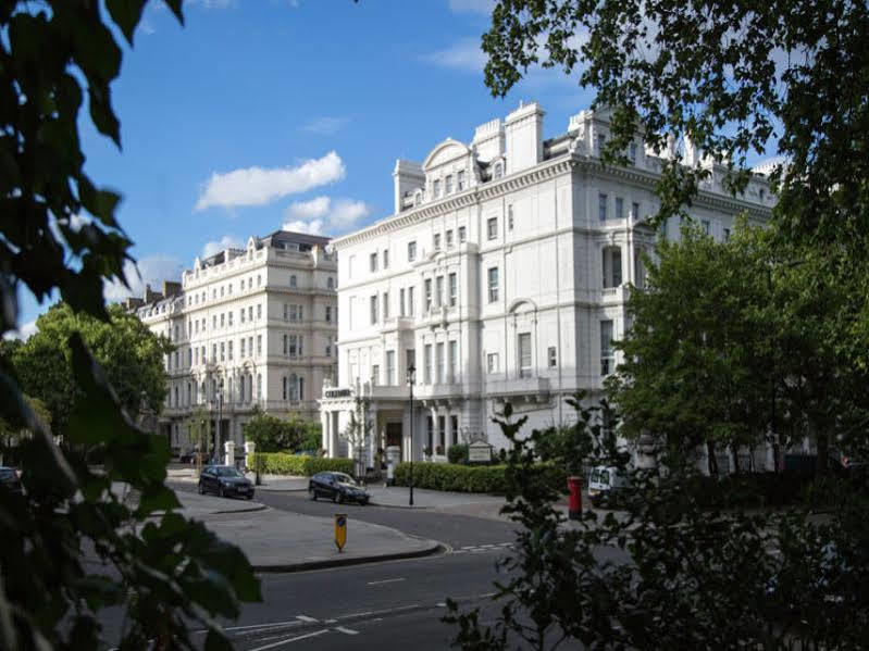 The Columbia Hotel Londra