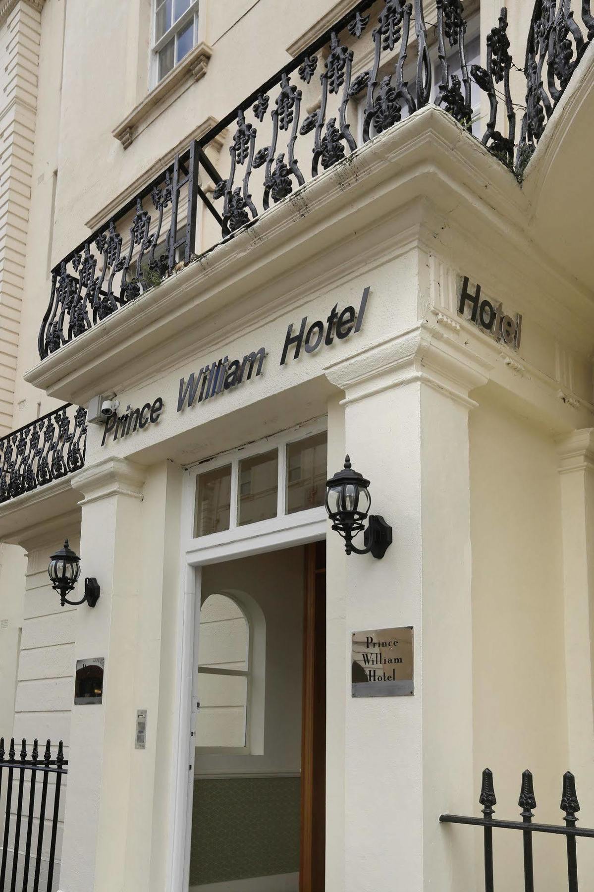 Prince William Hotel 3*
