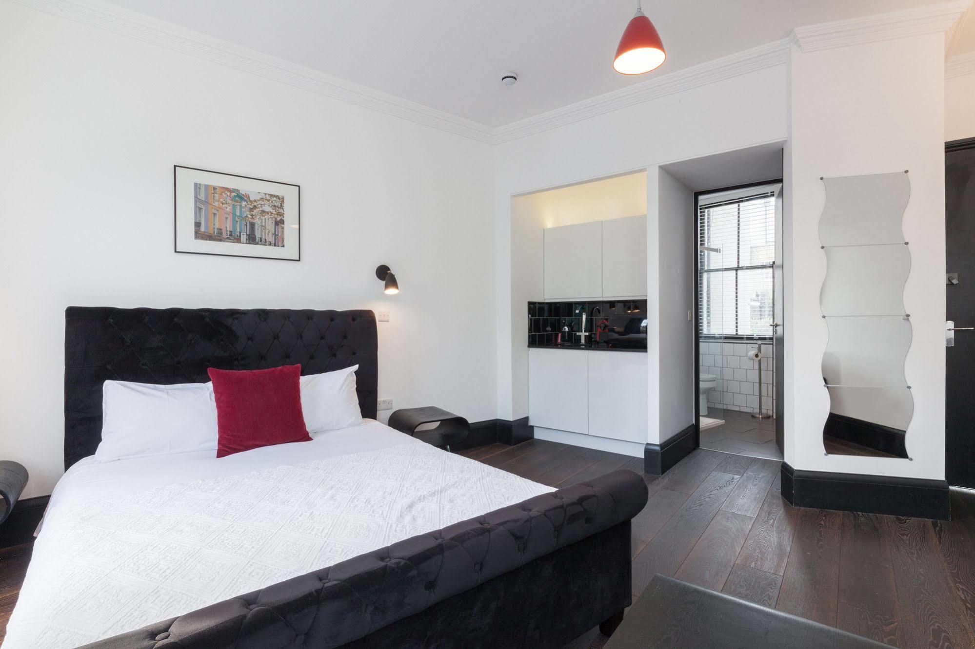 6 Portobello Road Apartment *