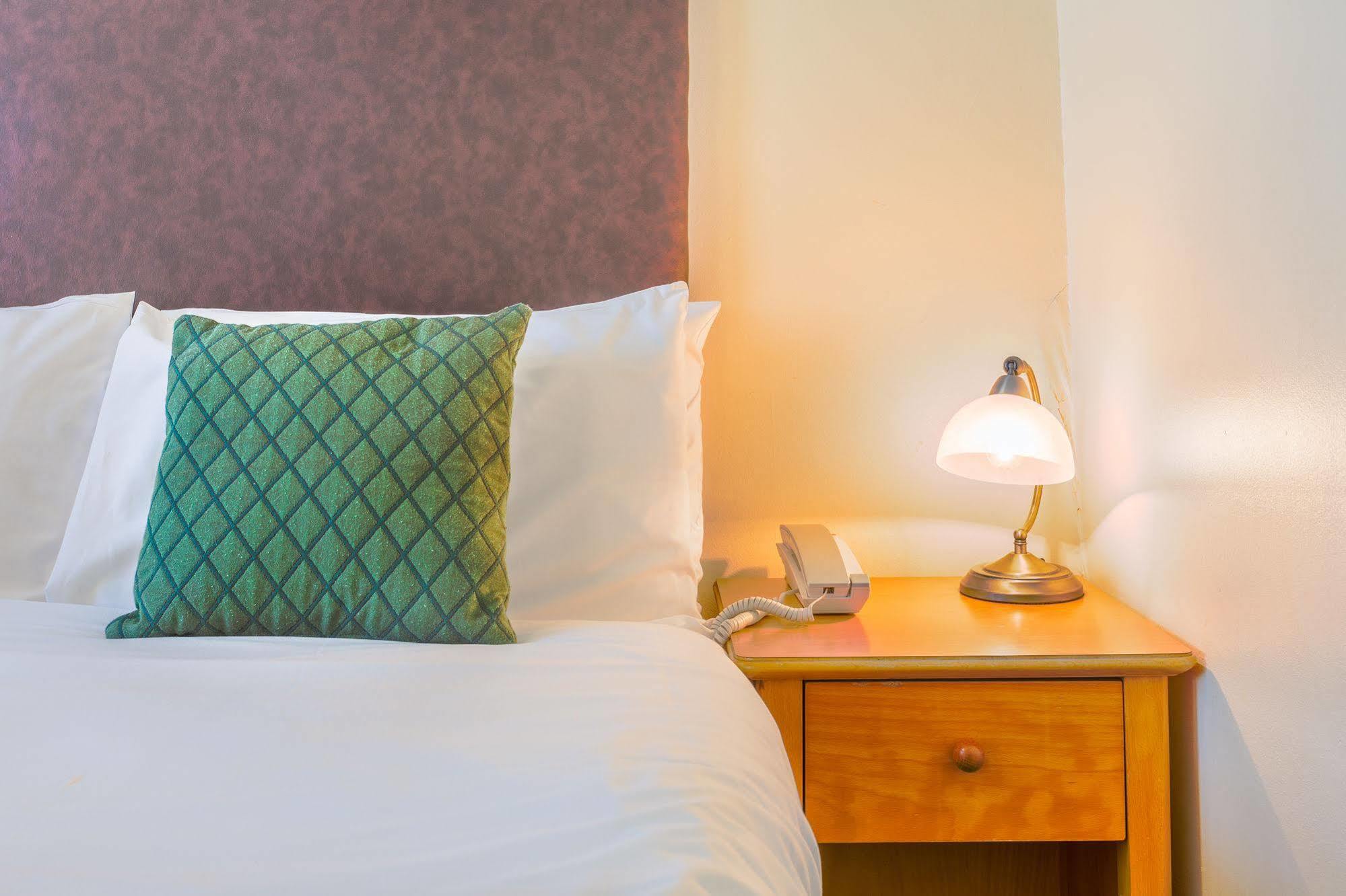 Town Hotel 3*