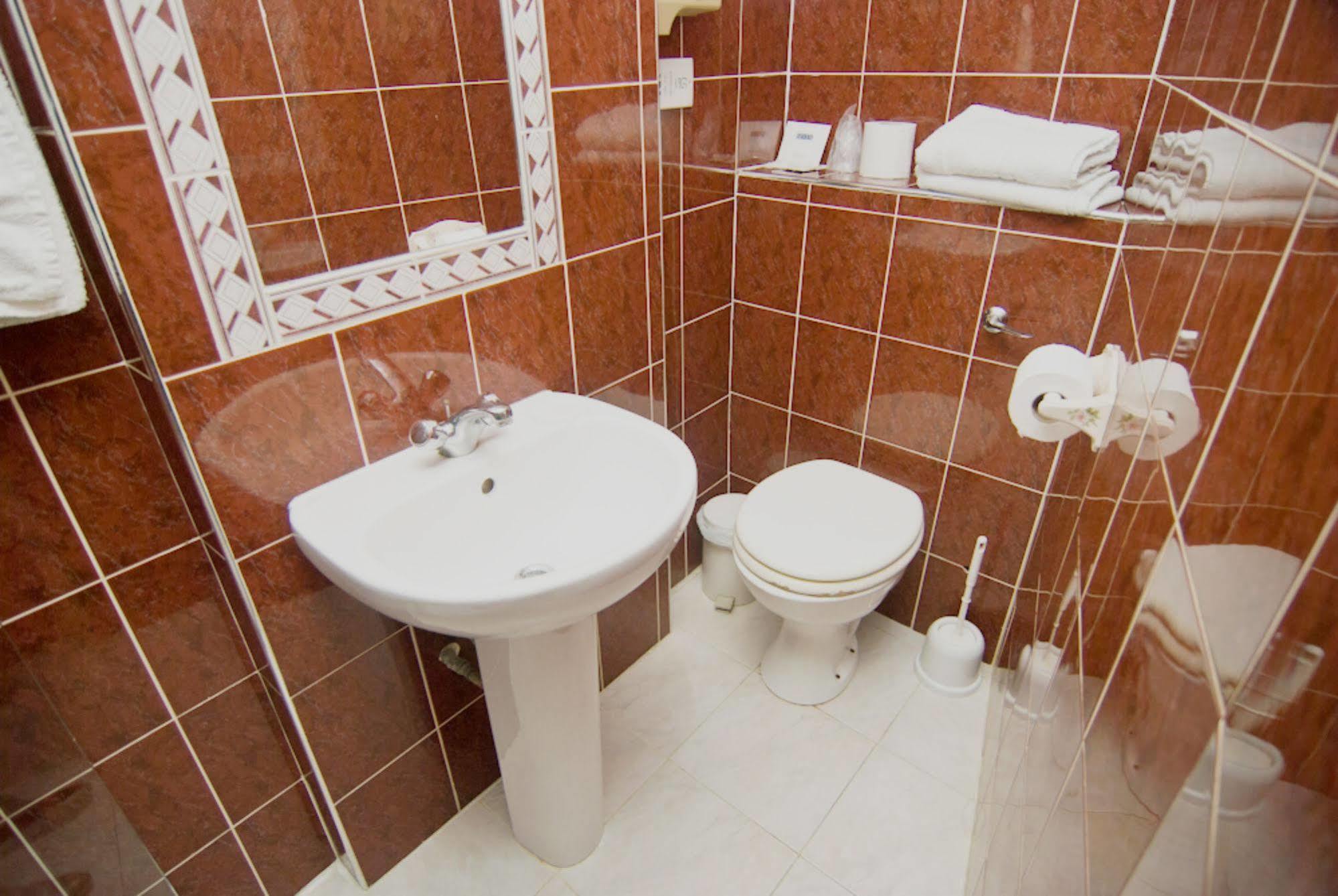 Maranton House 3*