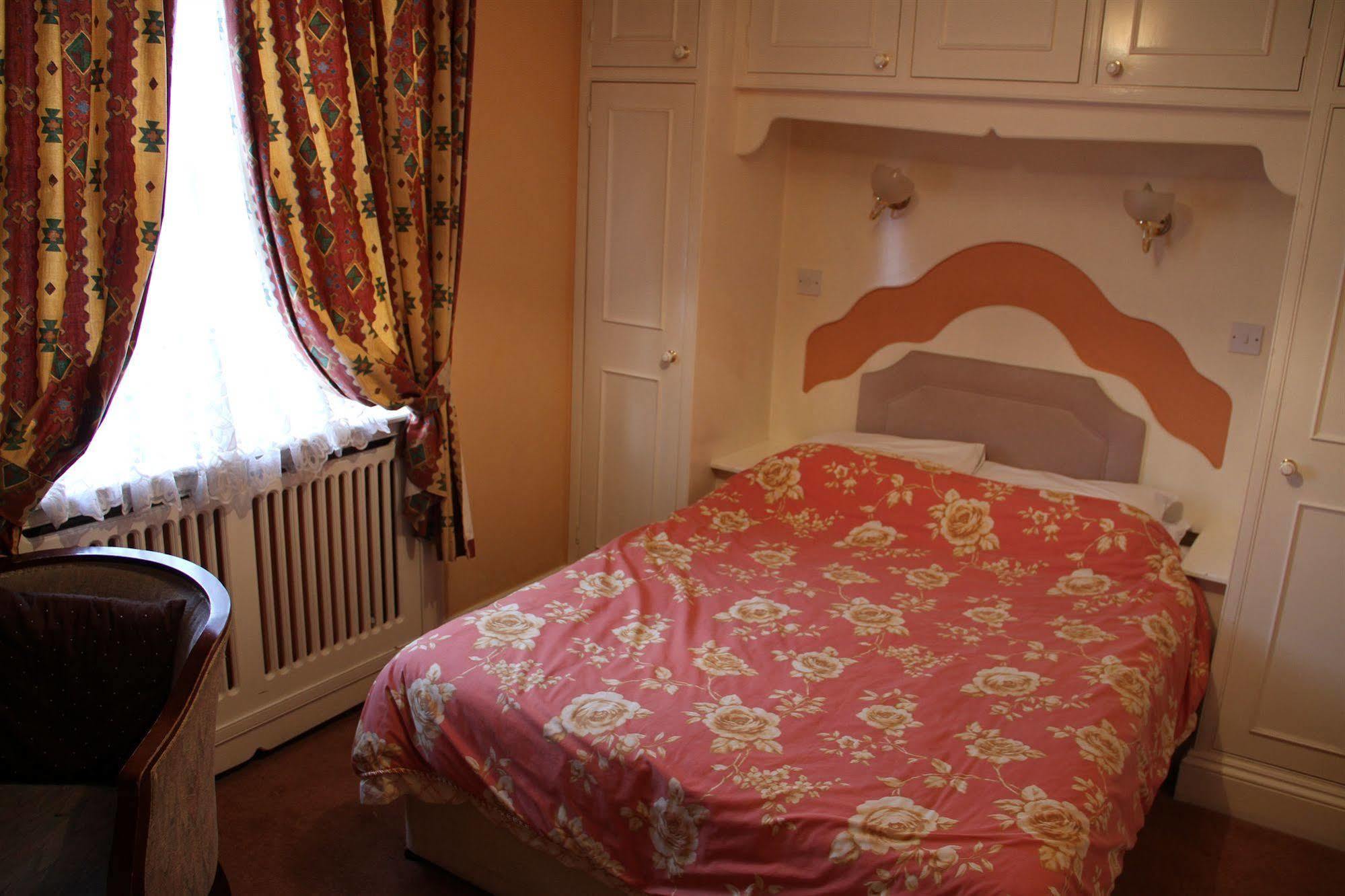 Maranton House Hotel 3*