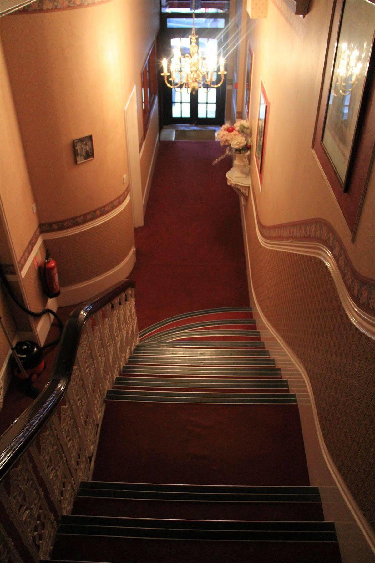Maranton House Hotel