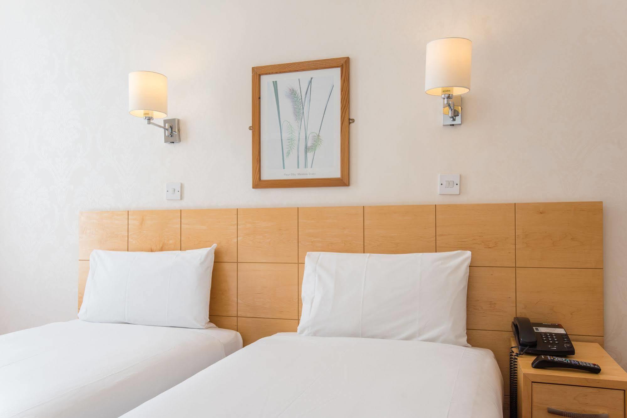 Oliver Plaza Hotel 4*