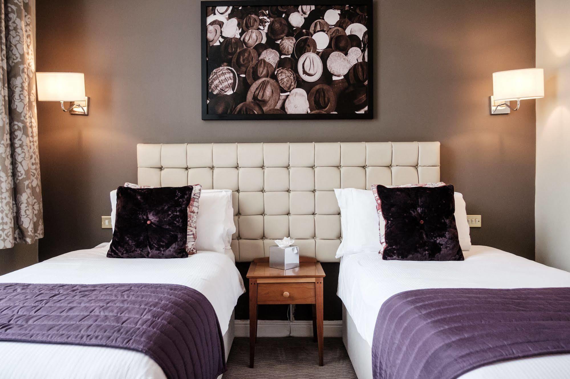 The Mad Hatter 3*