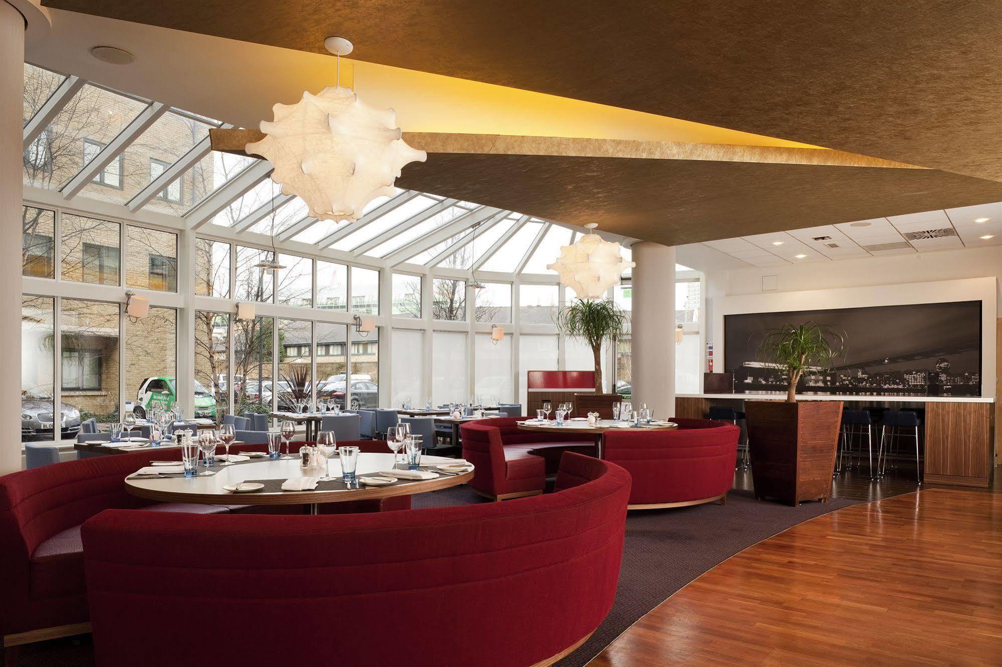 Hotel Novotel Bridge 4*