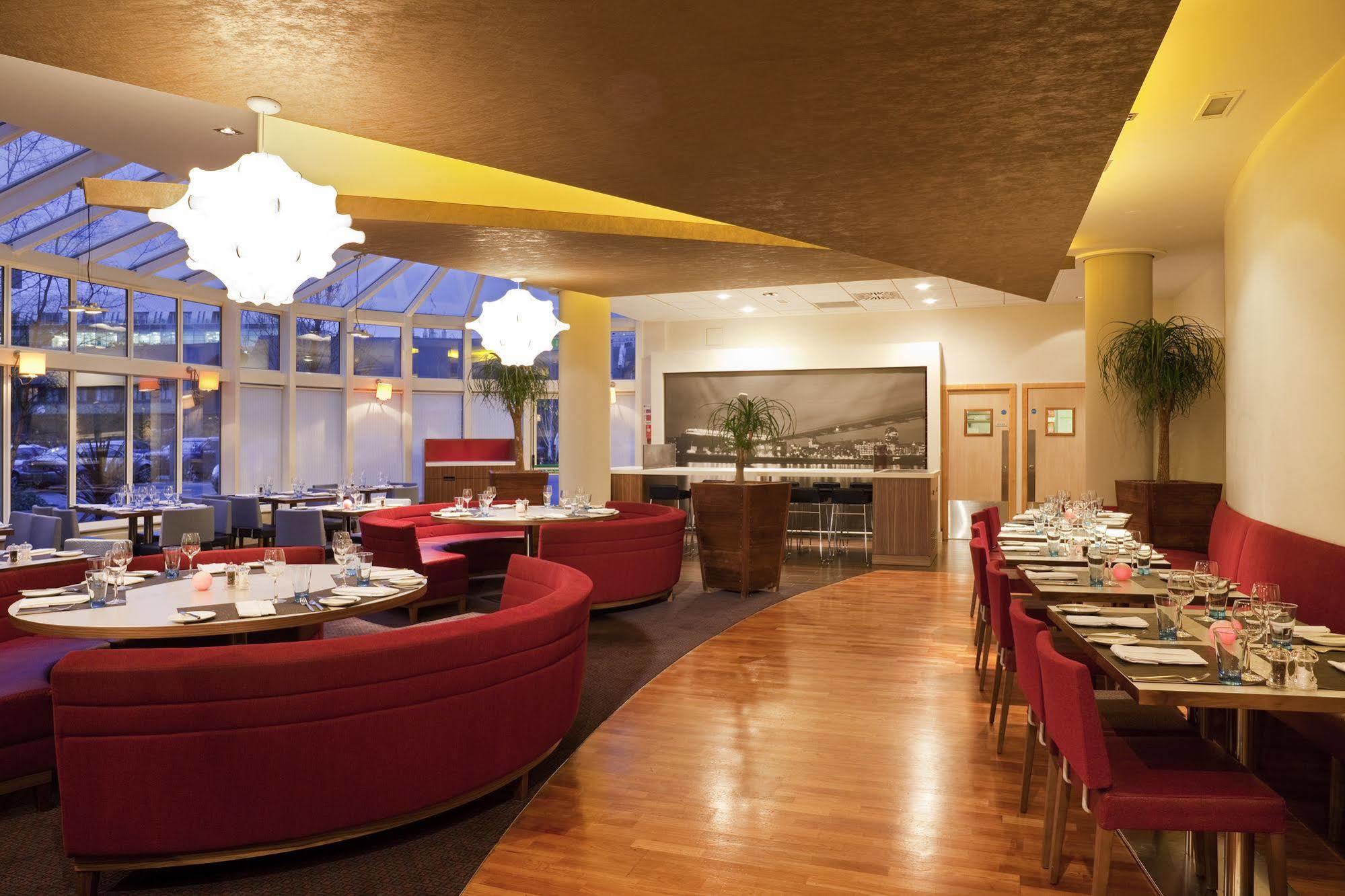 Novotel Bridge 4*