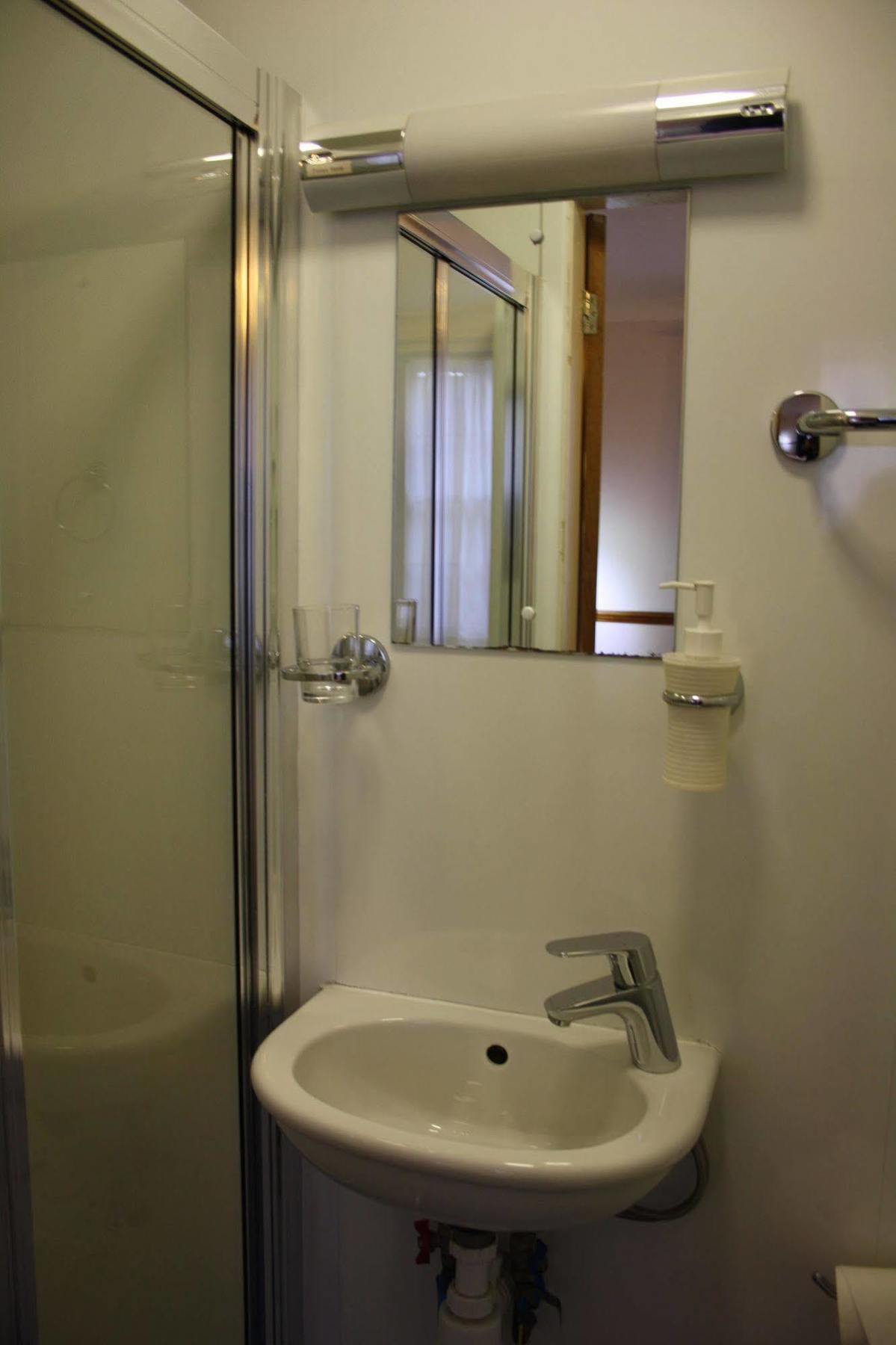 Meridiana Guest house London