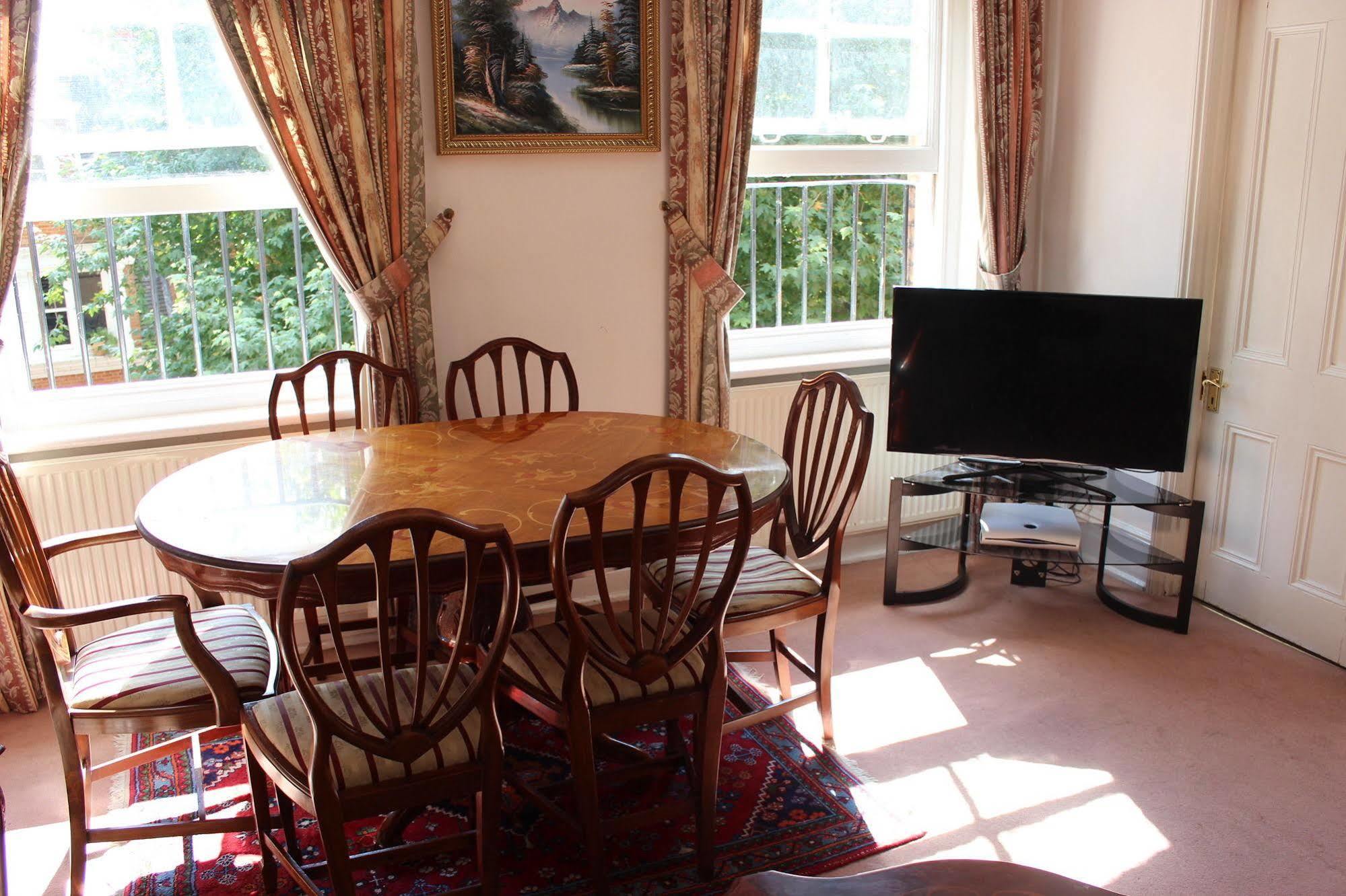 Appart hôtel Kensingtoncourt 3*