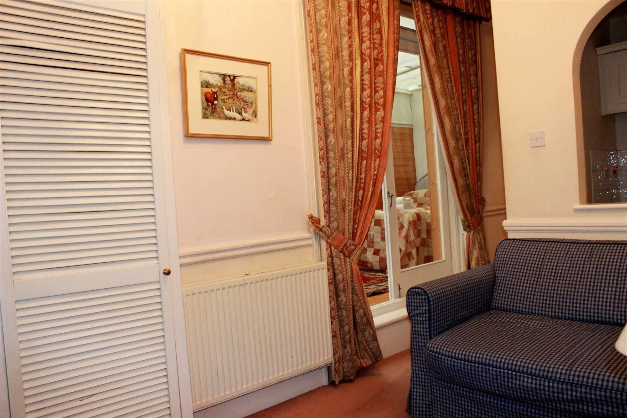 Kensingtoncourt Appart hôtel