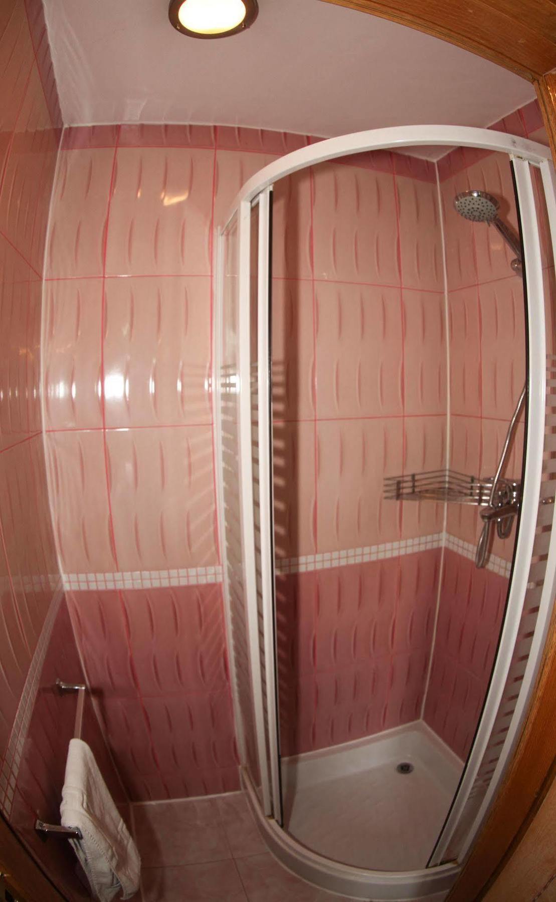 Hotell Holland 2*